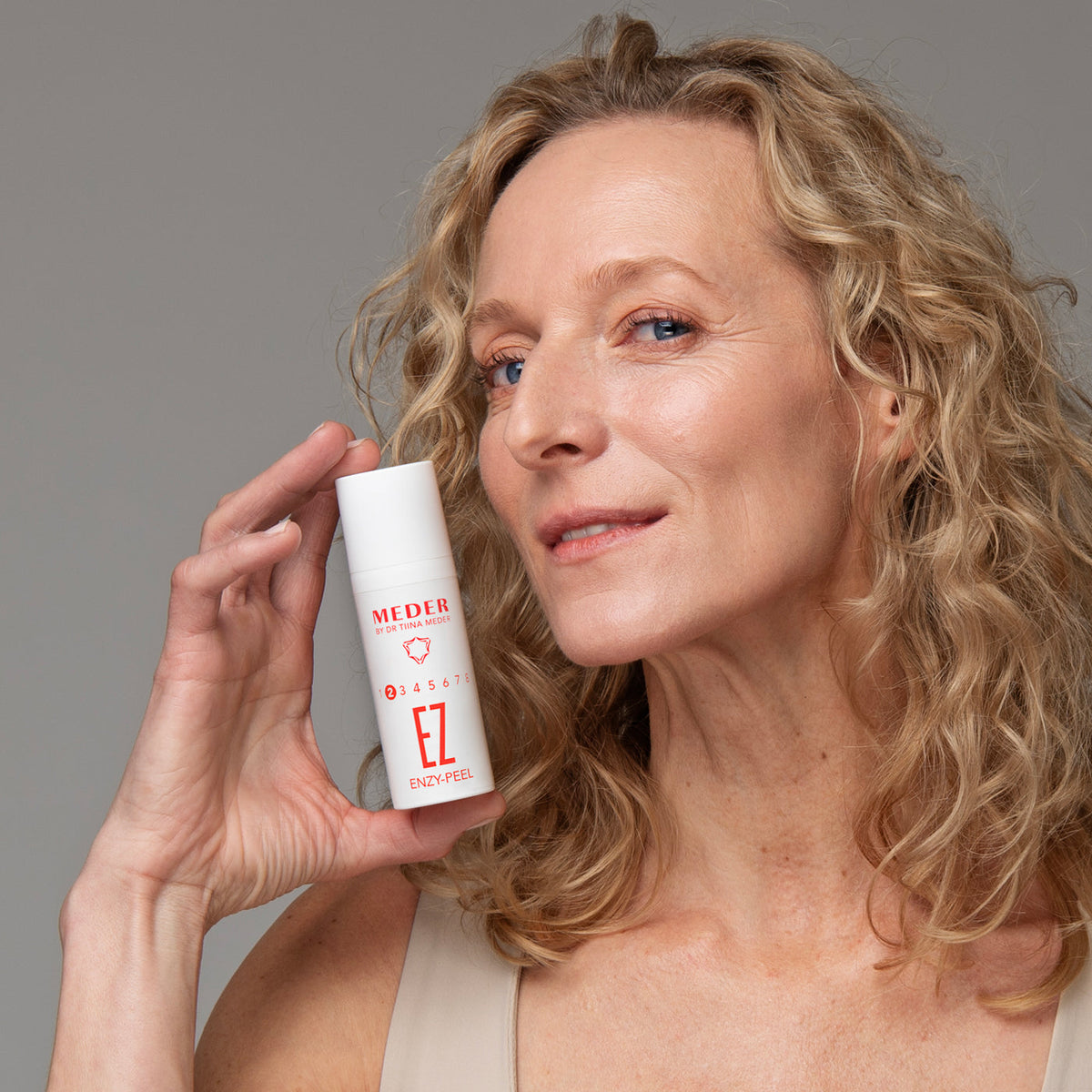 Enzy-Peel Exfoliating Mask von Meder