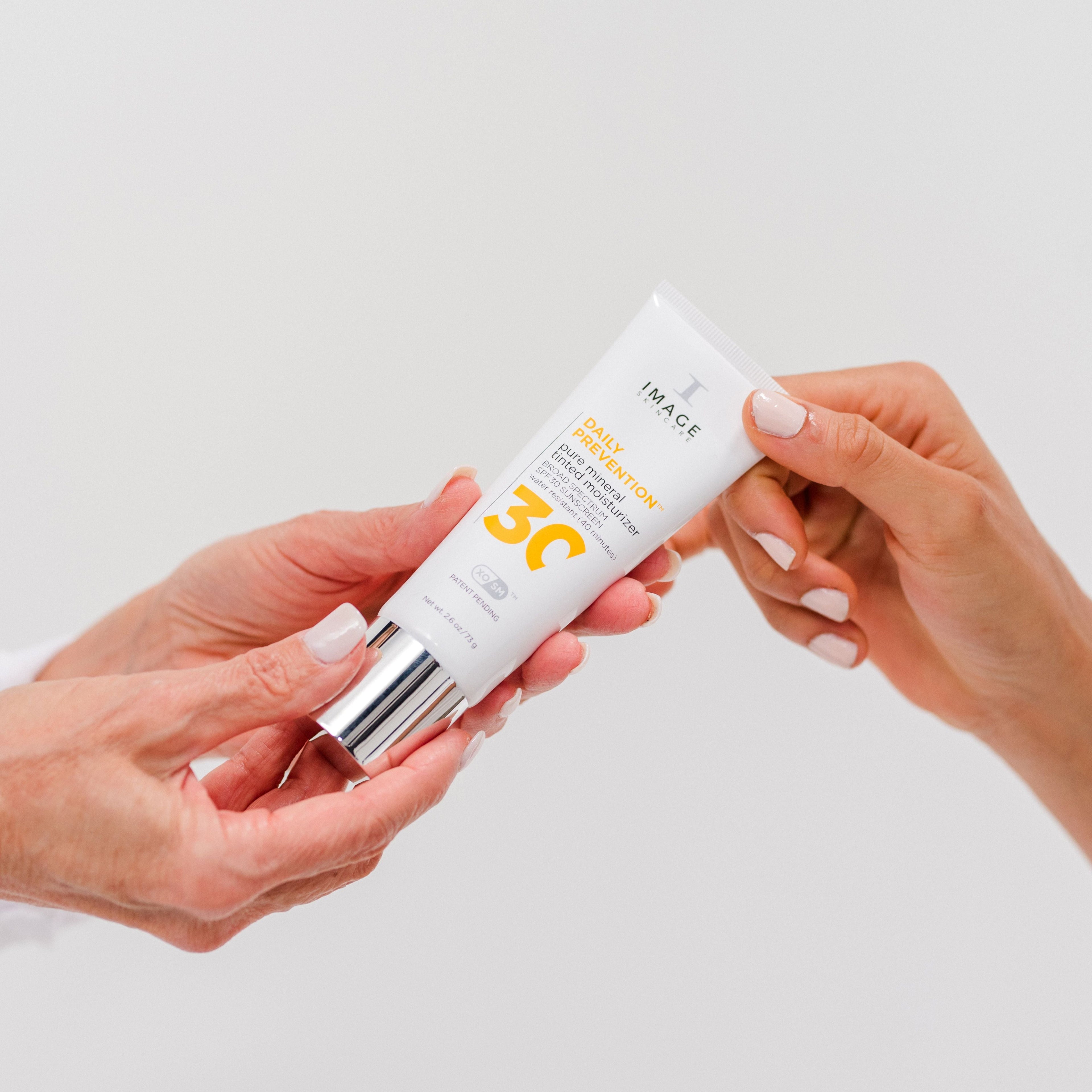 IMAGE Skincare DAILY PREVENTION Pure Mineral inTinted Moisturizer SPF 30